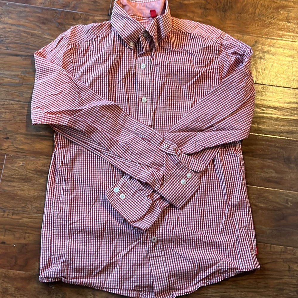 IZOD. Men’s Slim Fit Button Up. Size Small. Red/White small checkered.